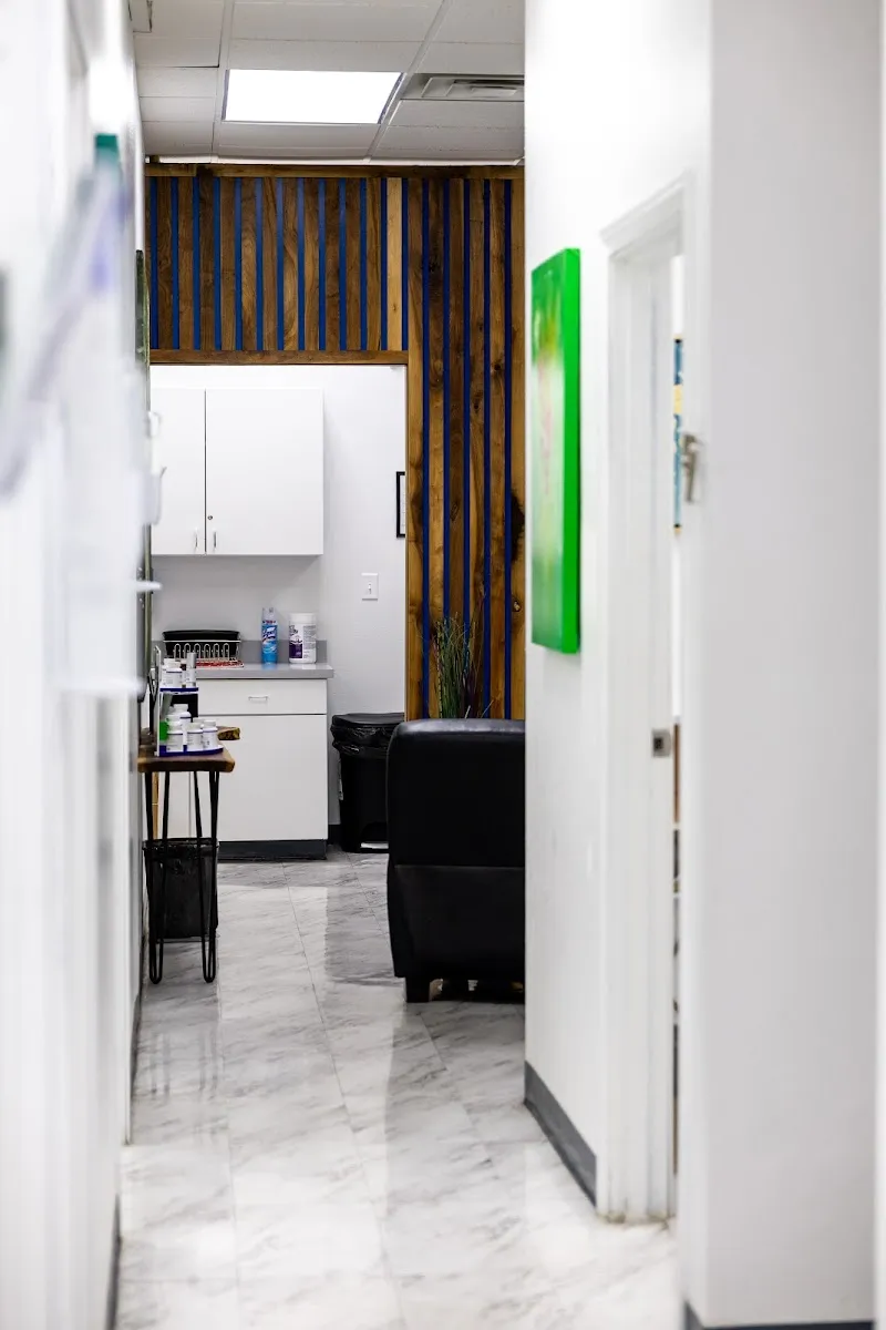 MODERN WELLNESS CLINIC photo 4