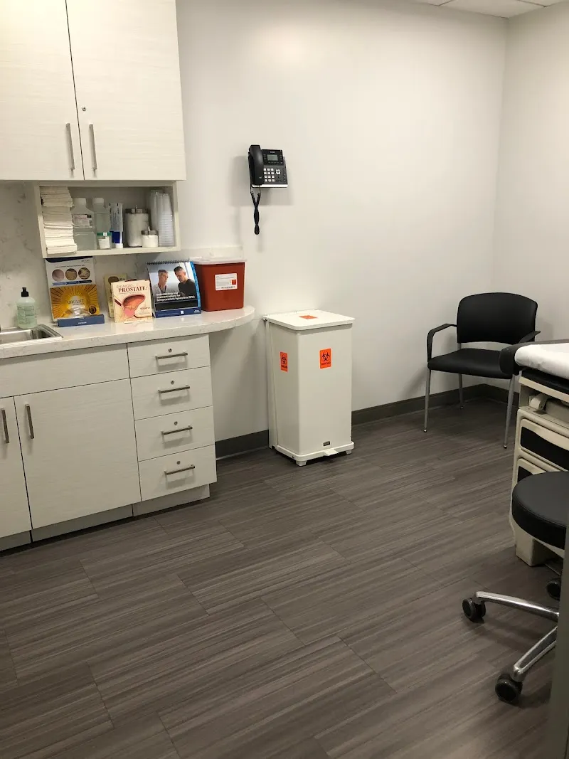 Auxo - Modern Men and Women’s Health Clinic photo 3